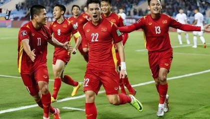 MK体育官方网站-喜讯！他将成首位通过邵佳一考察的国脚，国足热身赛连续三场破门