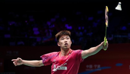 MK体育官方入口-单局21-8成无用功！翁泓阳1-2不敌印度00后，国羽4大主力折损一半|阿尤什|李诗沣|印尼羽毛球公开赛|石宇奇|陆光祖_新浪体育_新浪新闻
